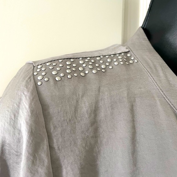 Ricki’s silver grey tunic blouse. - Picture 5 of 5